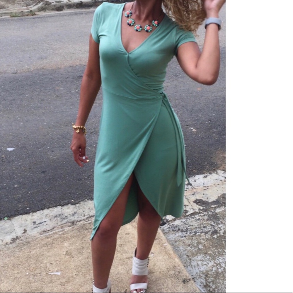 Dress - Picture 2 of 2